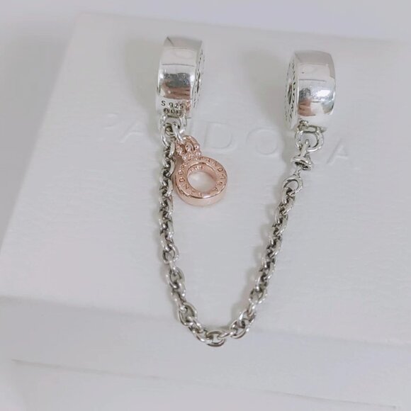 Pandora Dangling Crown O Safety Chain Charm S925 Sterling Silver with box - Picture 3 of 5